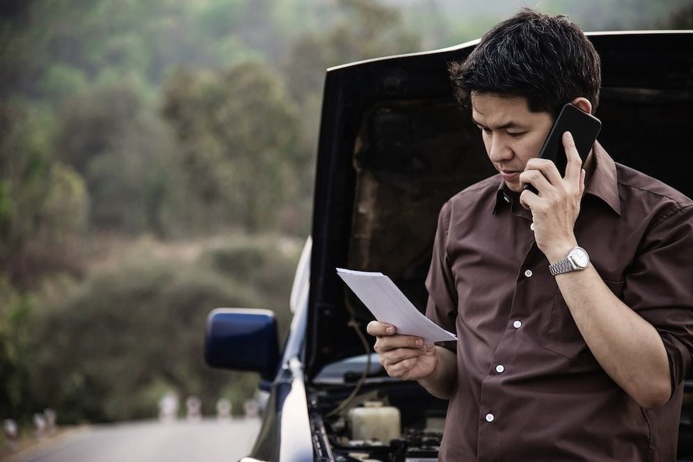  Purchasing Roadside Assistance from a Dedicated Service