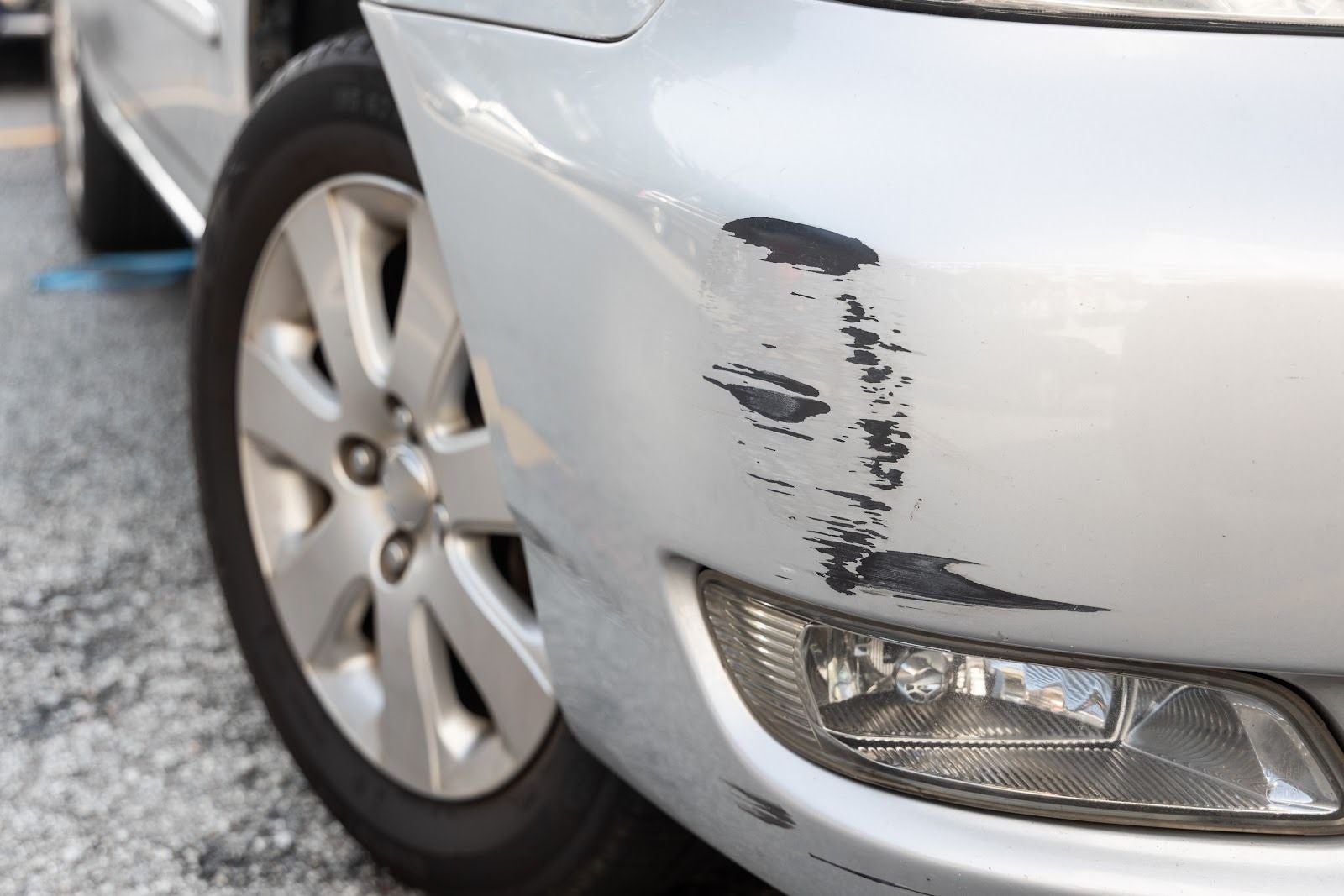 3 Ways to Remove Scratches from a Car - wikiHow