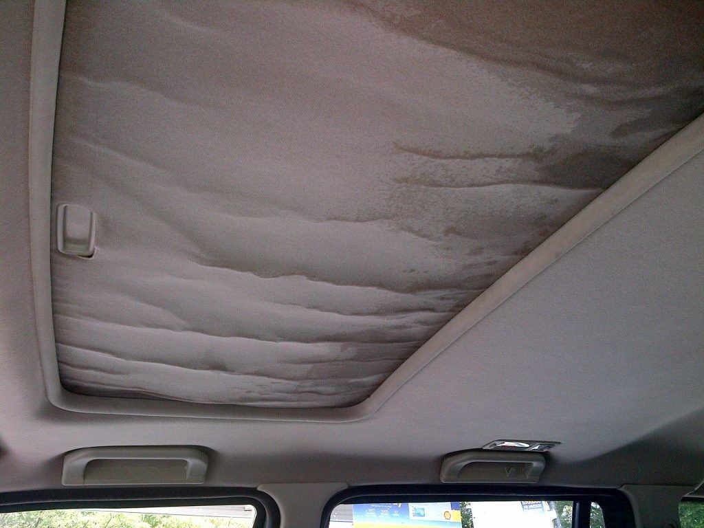 Where Do Cars Usually Leak In Rainy Weather